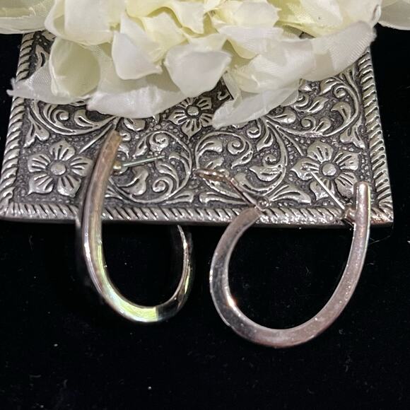 NEW Sterling Silver 925 Vintage Elongated Flattened Teardrop Hoop Earrings 1.25 - Picture 4 of 15